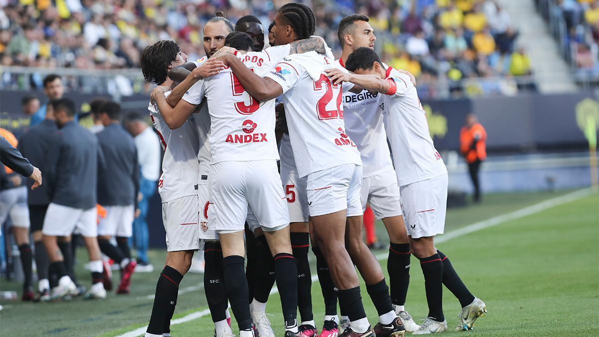 Resumen, goles y highlights del Cádiz 0 - 2 Sevilla de la jornada 27 de LaLiga Santander