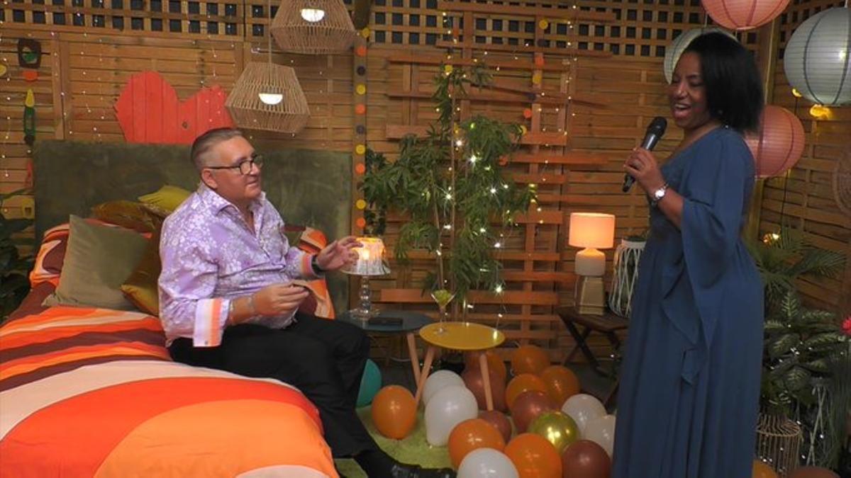 La escandalosa petición de un soltero de First Dates a su cita que deja a todos sin palabras: "Soy especialista en eso"