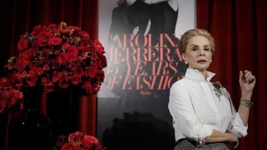 Carolina Herrera no vive en una camisa blanca