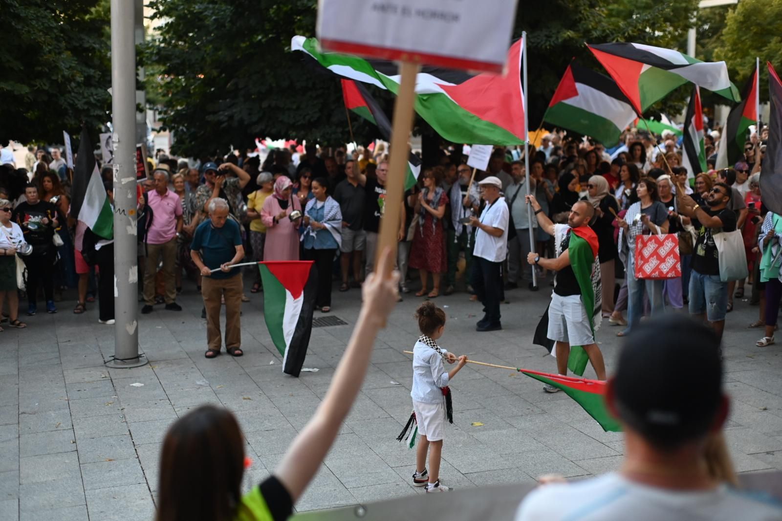 En imágenes | Zaragoza alza la voz de nuevo contra el genocidio en Gaza