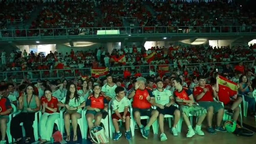 Alegría en el Centro de Tecnificación de Alicante tras el primer gol de España frente a Francia