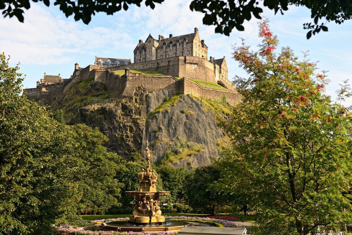 El Castillo de Edimburgo, Escocia, Castillos encantados