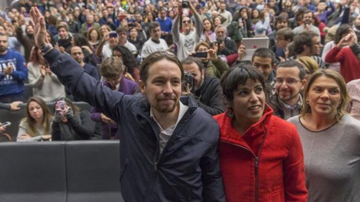 Pablo Iglesias y Teresa Rodríguez en un mitin en Sevilla el pasado febrero.