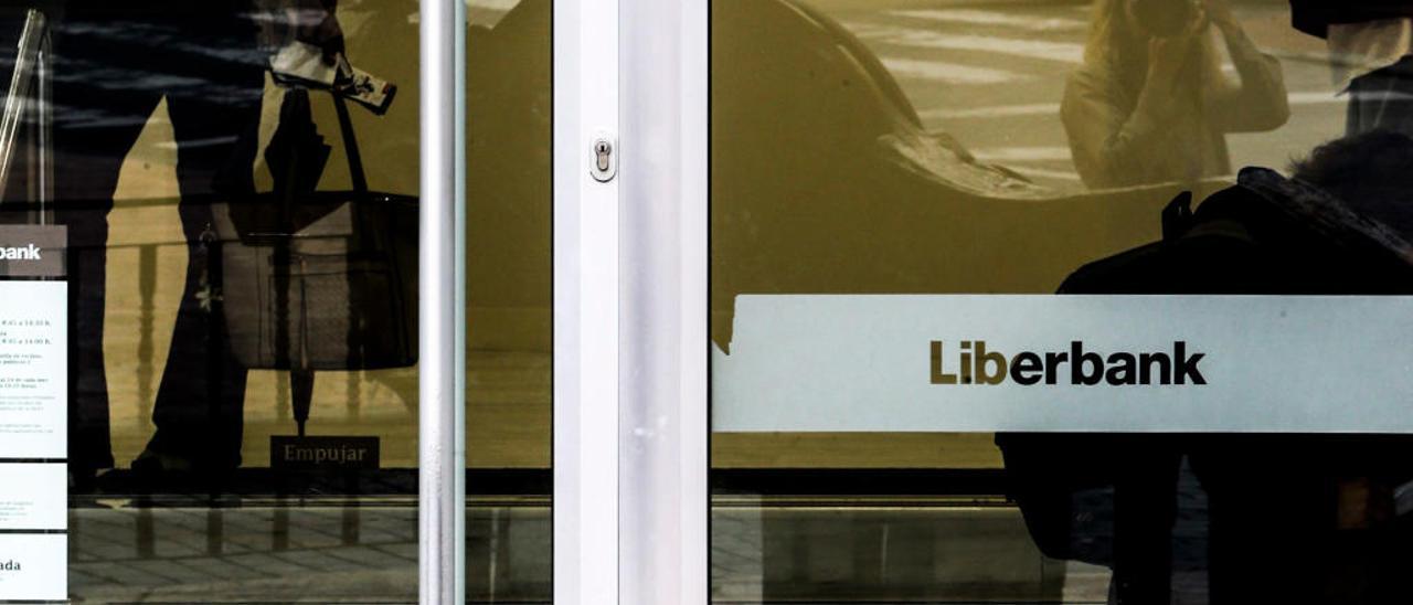 Liberbank y Unicaja, pendientes de unos accionistas con intereses heterogéneos