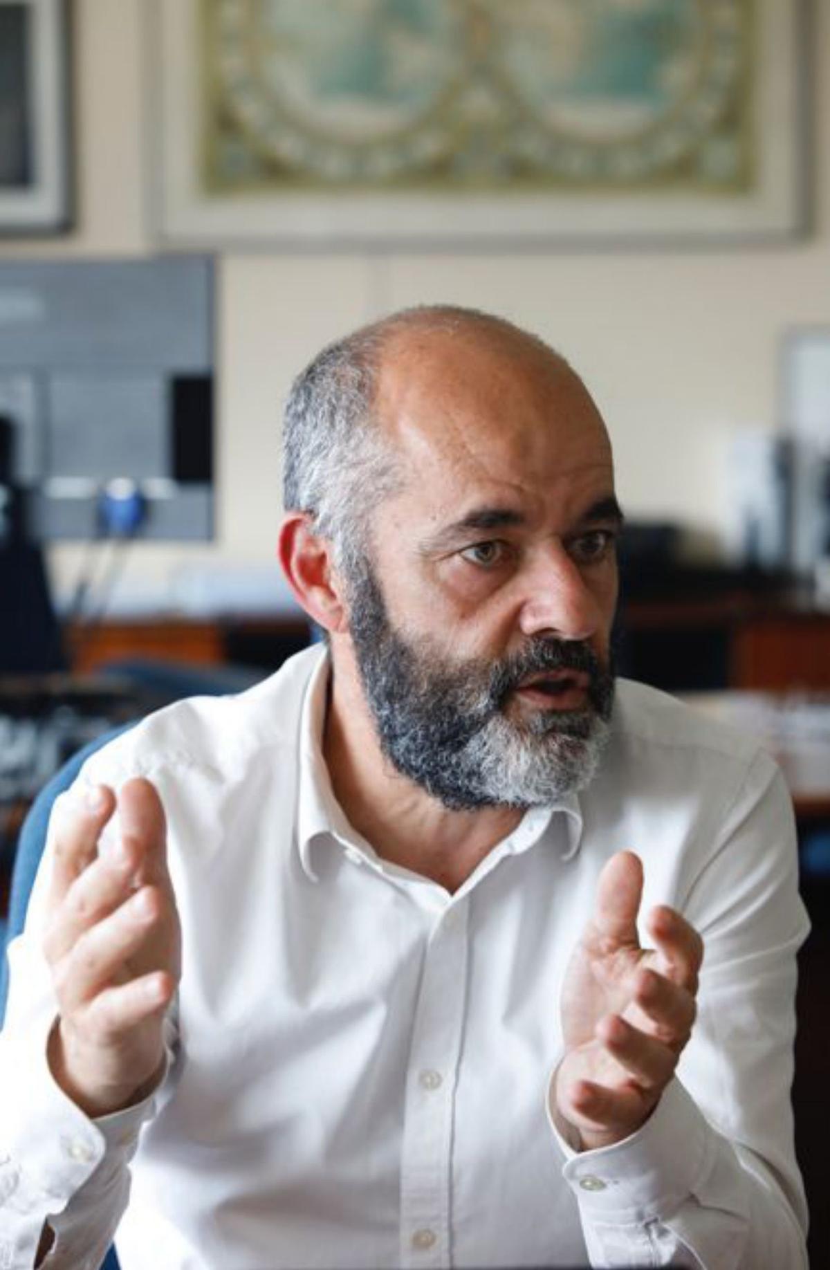 Rafael González-Quirós, director del Centre Oceanogràfic de Gijón: "Necessitem un sistema d’observació del mar" Rafael González-Quirós, director del Centre Oceanogràfic de Gijón: "Necessitem un sistema d’observació del mar"