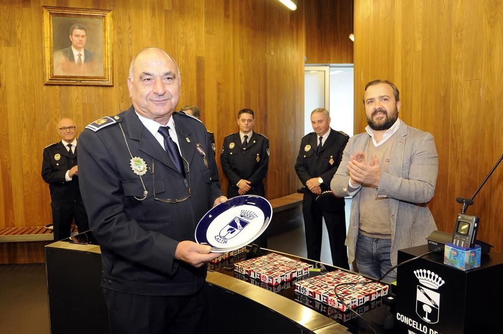 Lalín homenajea a sus agentes veteranos