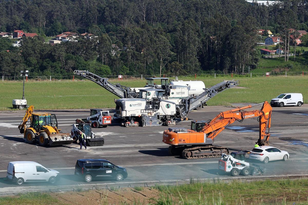 Comienzan las obras en la pista del aeropuerto de Vigo Comienzan las obras en la pista del aeropuerto de Vigo