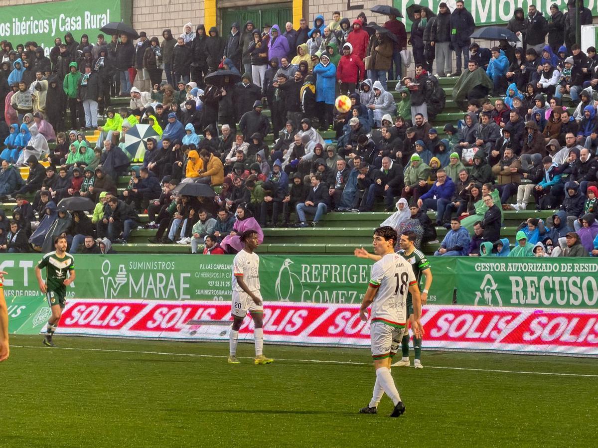 Las imágenes del Cacereño - Barakaldo