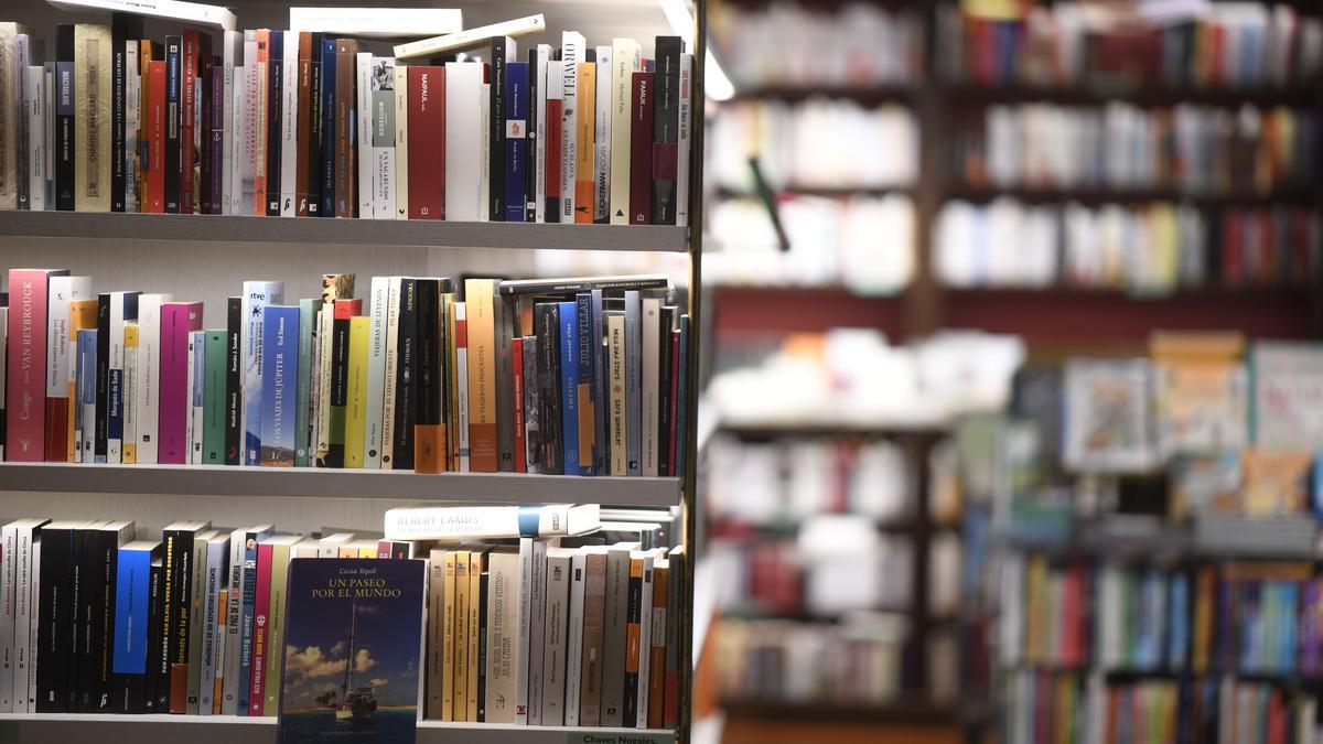 Barcelona 27.09.2021 Cultura Detalle de la librería Finestres. Fotografía de Jordi Cotrina