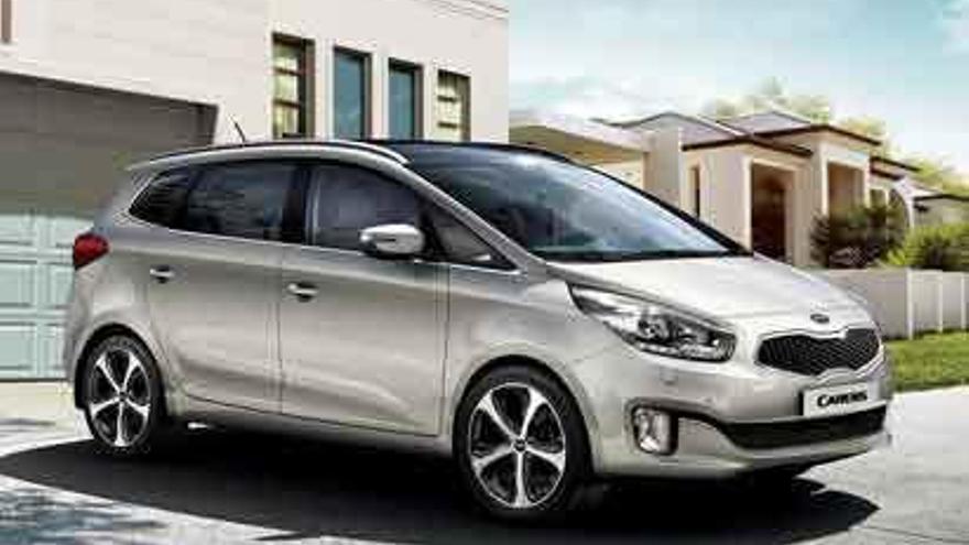 Imagen del Kia Carens, el monovolumen compacto de la marca surcoreana.