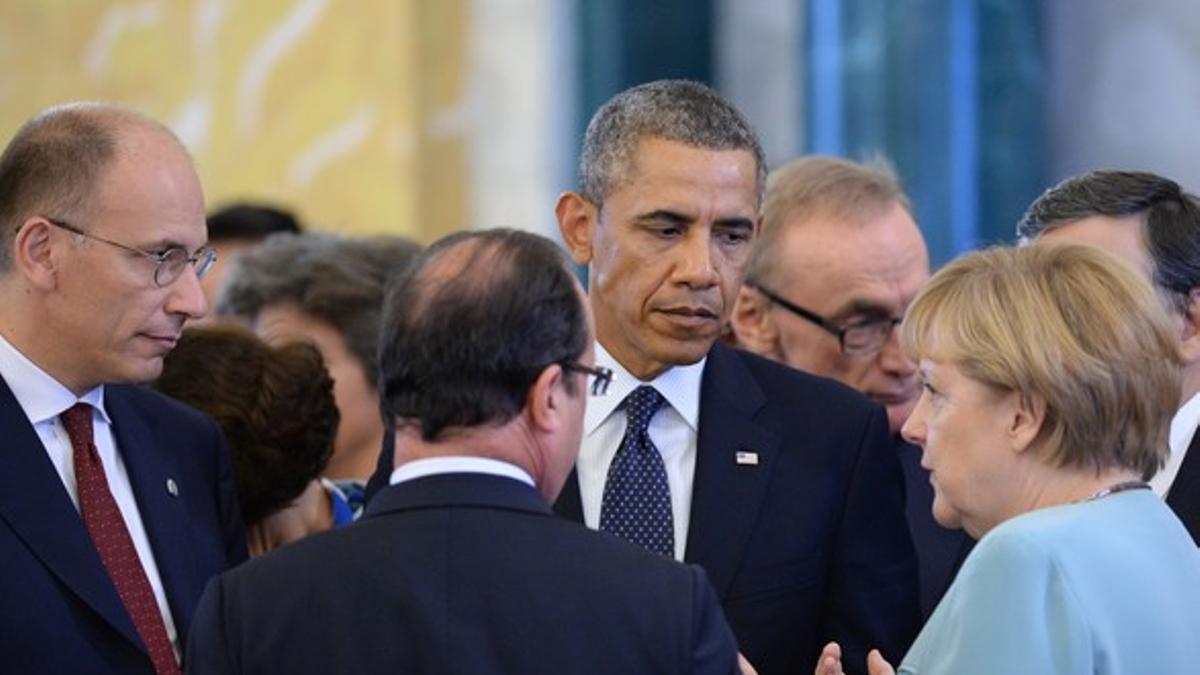Corrillo Obama, Merkel, Hollande y Letta antes de la reunión del G-20