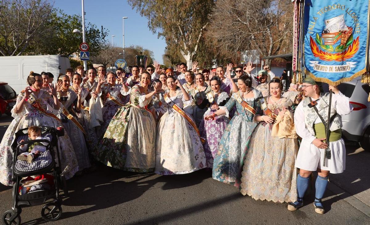 Integrantes de la Falla Teodoro Llorente.