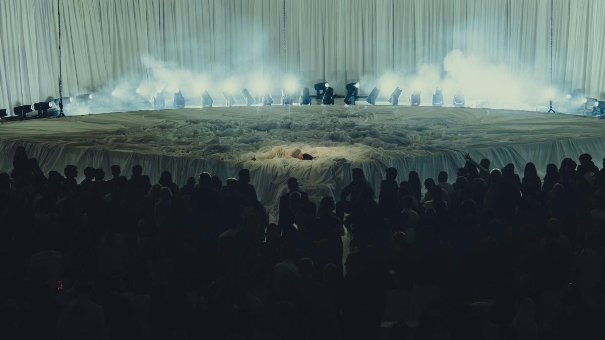 Rosalía, durante su espectacular presentación en Montjuïc