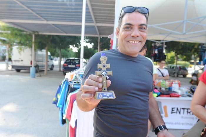 Entrega de dorsales de la 90k Camino de la Cruz