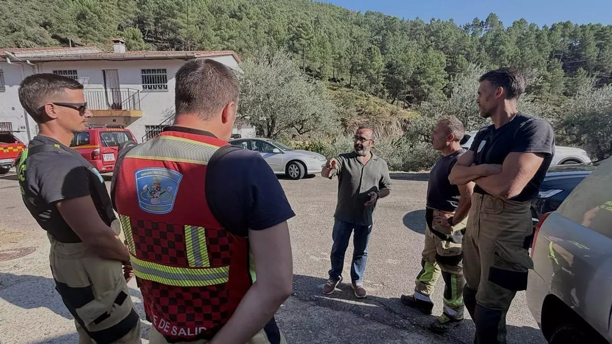 La Diputación de Cáceres señala agua, accesos y caminos como prioridades tras el incendio de Las Hurdes