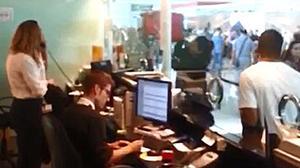 Campanya de la UGT contra la violència als aeroports catalans.