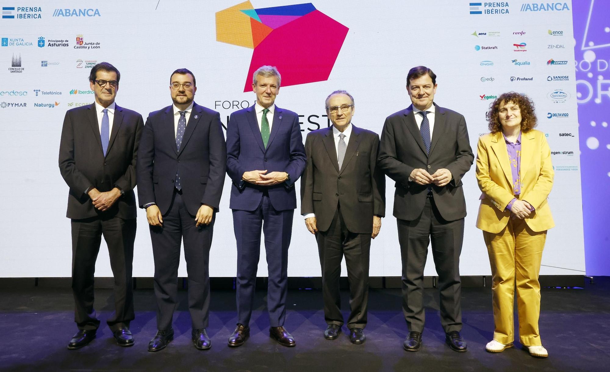 El poder político y empresarial se cita en Santiago