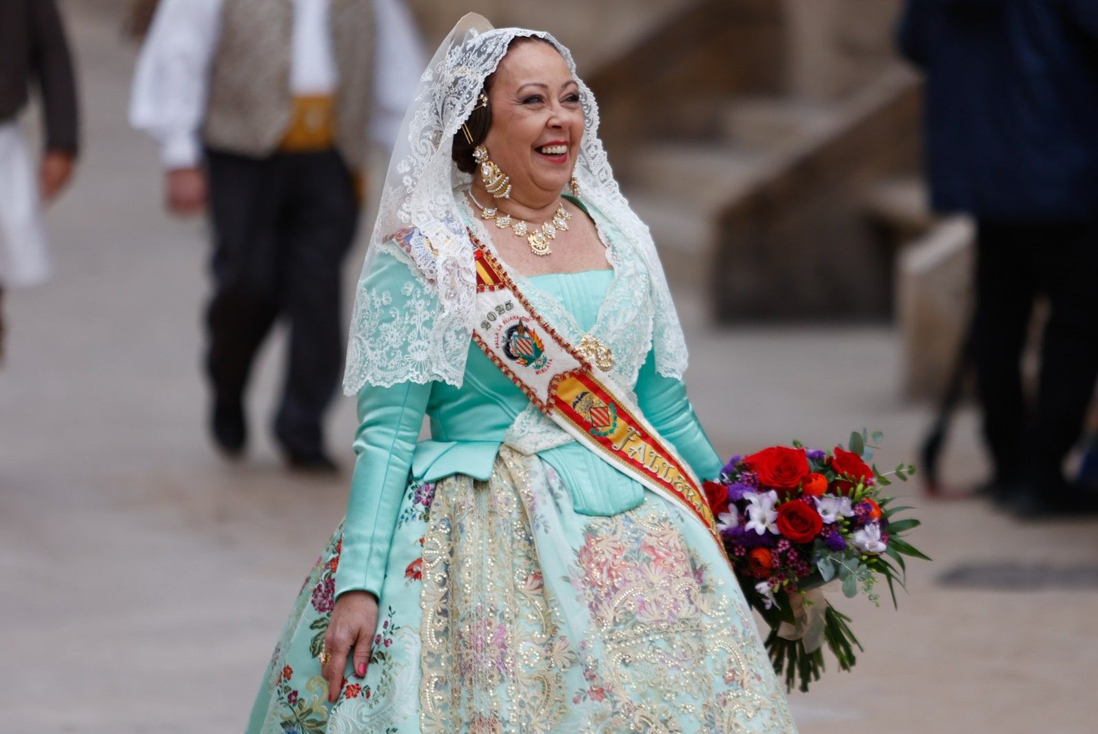 Falleras Mayores en la Ofrenda 2025. Día 17 (1/4)
