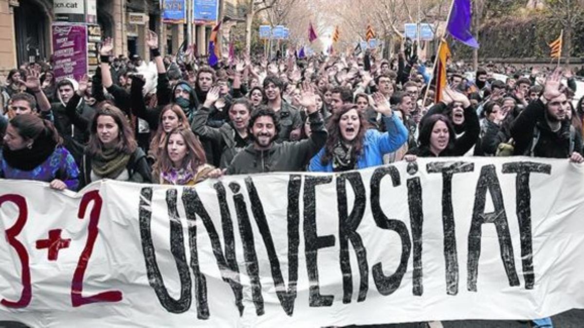 Manifestación de estudiantes en contra de la reforma de los estudios universitarios, en febrero pasado.