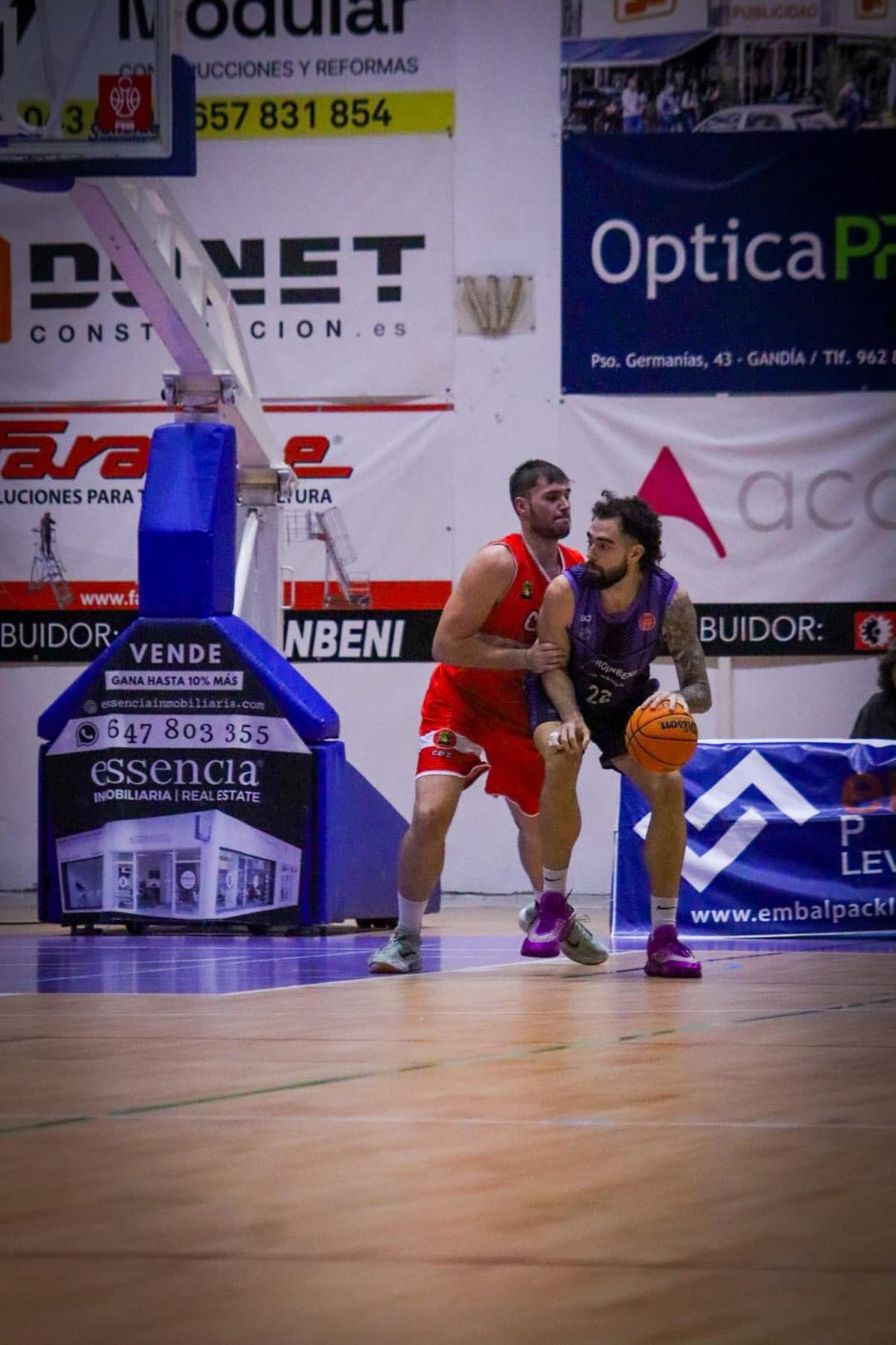 Una imagen del partido de la primera vuelta entre Proinbeni y CBZ