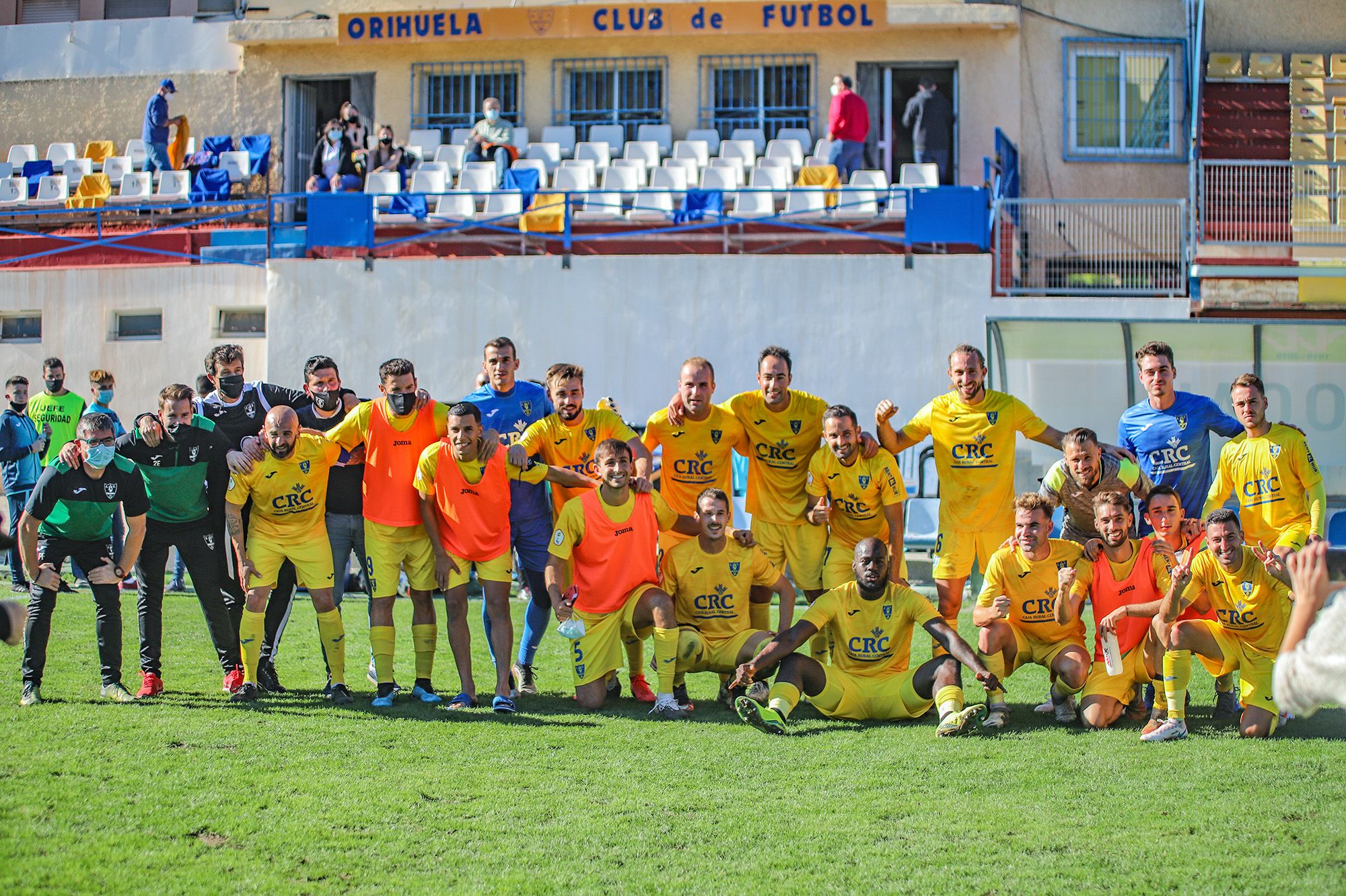 El Orihuela vence al Peña Deportiva y se sitúa tercero