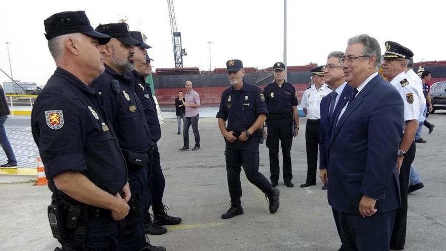 Carta de Zoido a los Mossos: &quot;Volverán a ser la policía de todos los catalanes&quot;