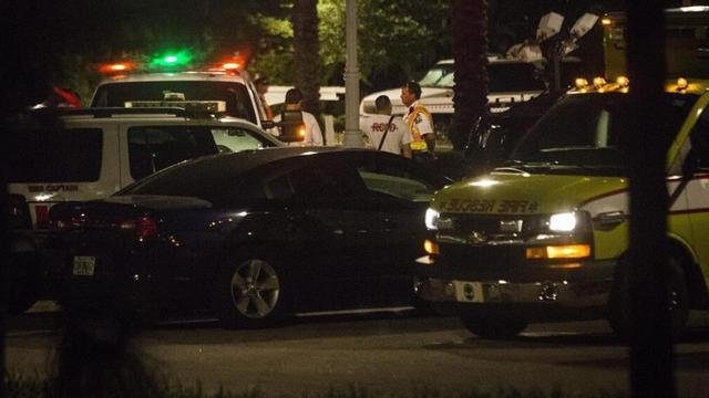 La policía de Orlando el martes por la noche durante las tareas de búsqueda del niño de dos años desaparecido.
