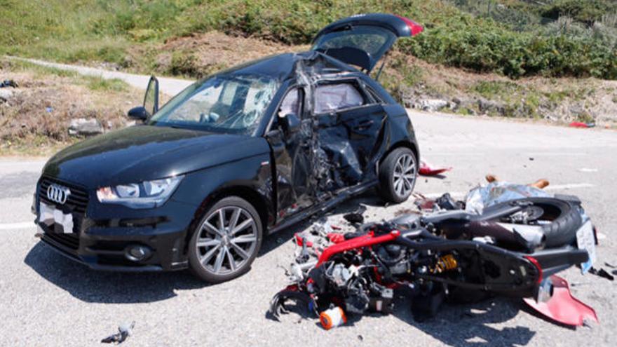 Fallece un motorista en una colisión con un turismo en Oia
