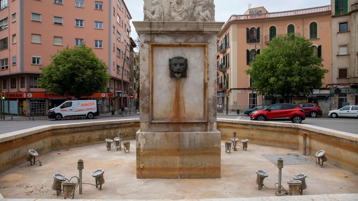 Las fuentes esperan su puesta a punto.