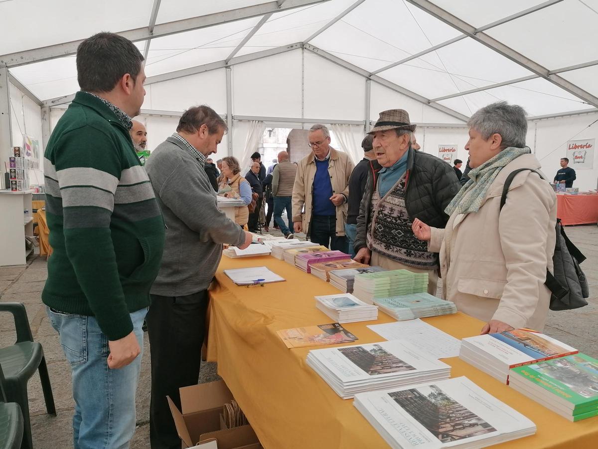 GALERÍA | La Feria del Libro de Toro, una cita con la cultura