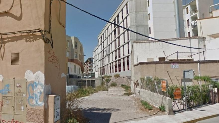 Zona que se habilitará como espacio verde y que unirá el Camino Viejo del Puerto con la avenida Adolfo Suárez.