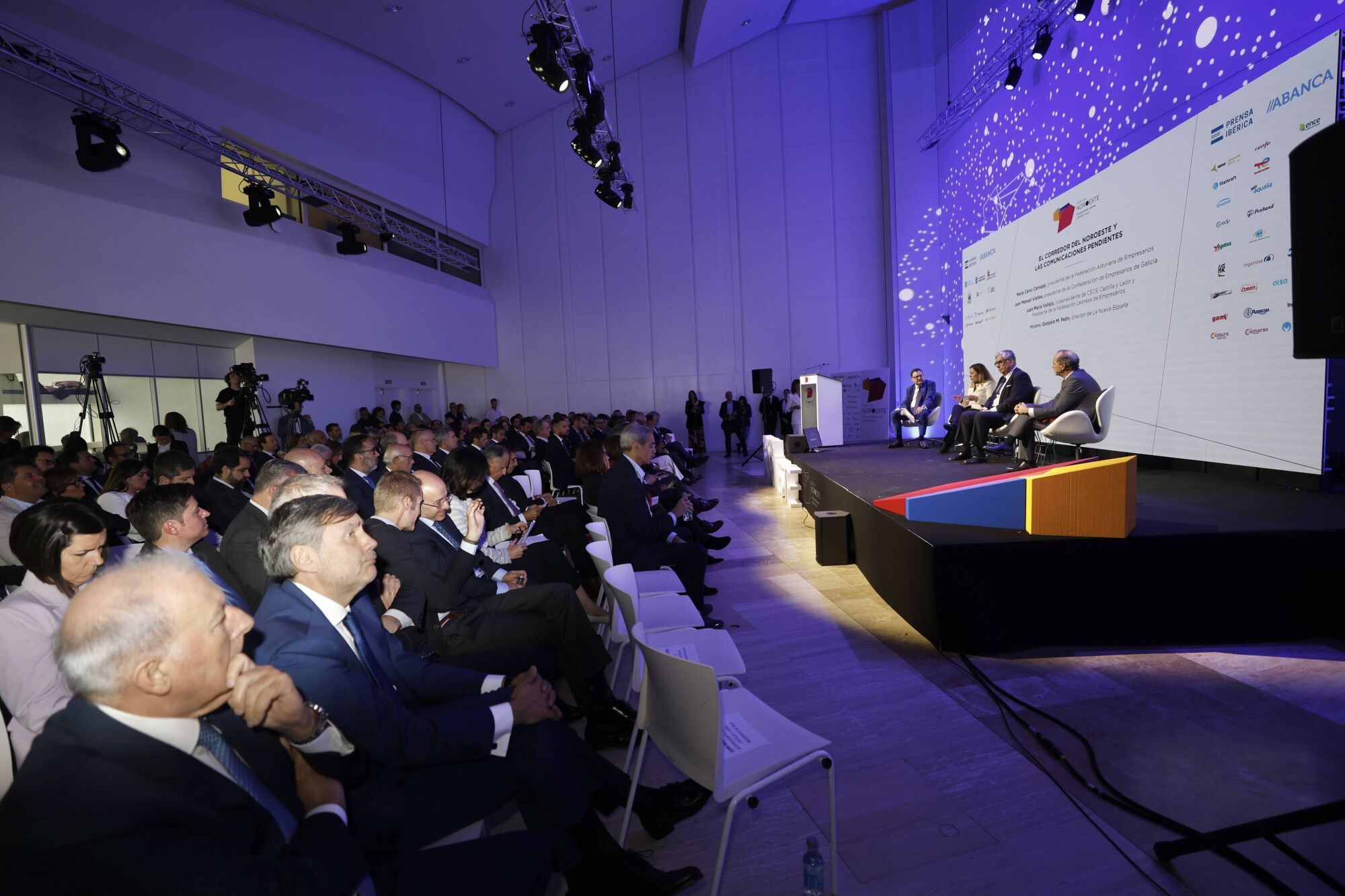 Foro del Noroeste. Mesa de Redonda. El Corredor del Noroeste y las Comunicaciones pendientes