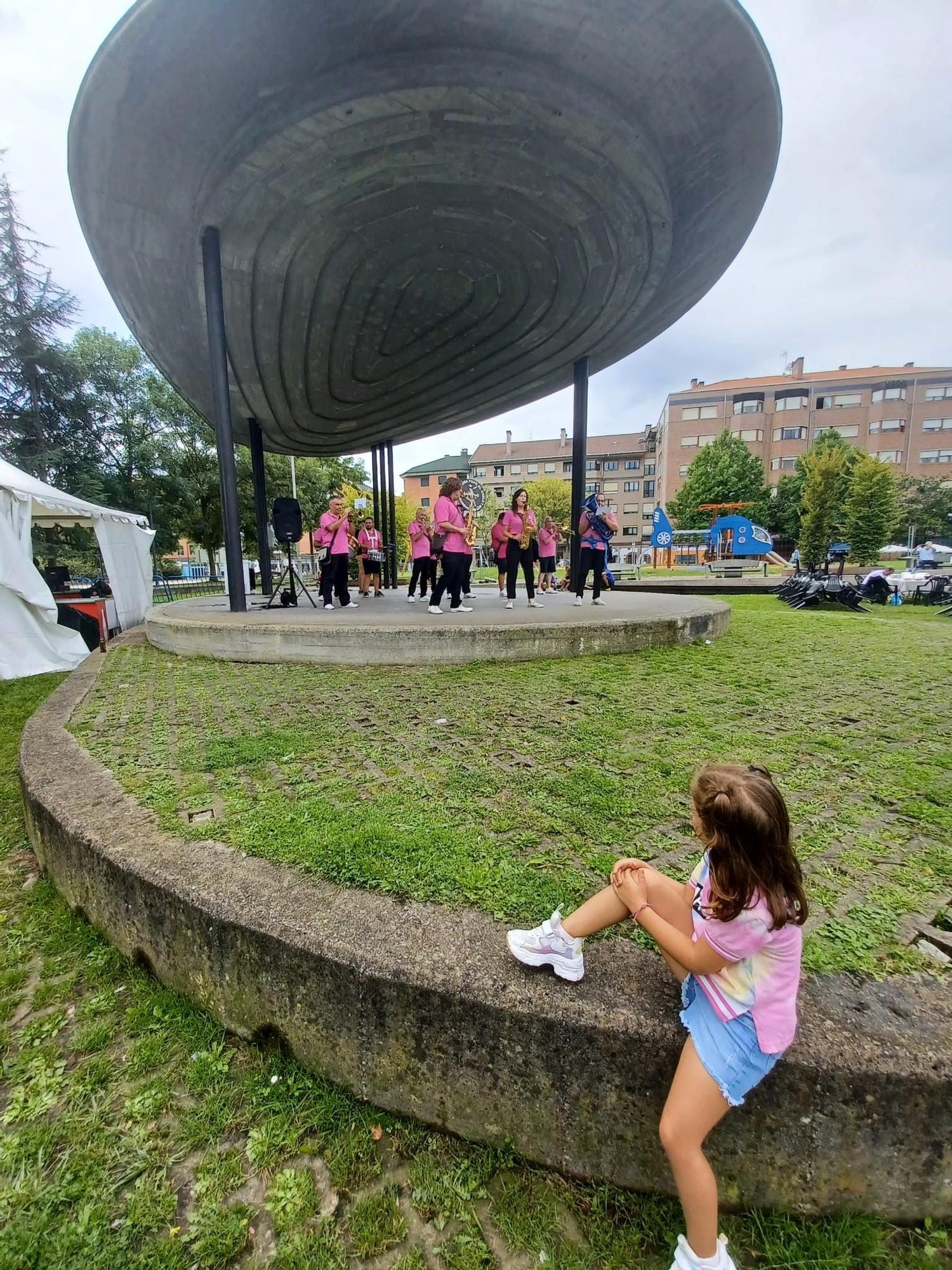 Lugones celebra su comida en la calle: "Que no falte la fiesta, que ya nos hacía falta"