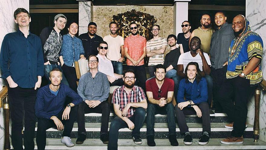 Els integrants de la banda Snarky Puppy, en una imatge promocional