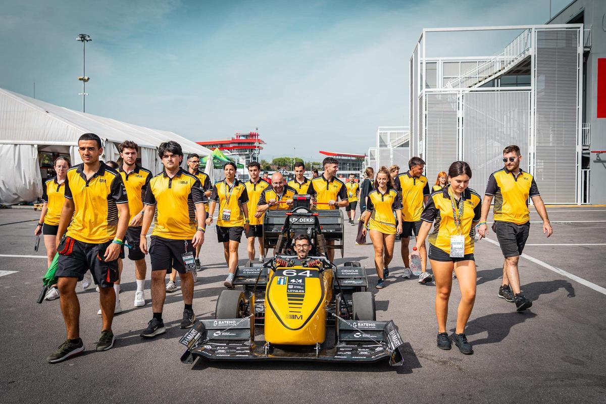 Foto de familia de Malaga Racing Team.