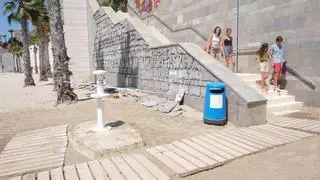 Más dinero y más retrasos para reparar el muro de la playa de Albufereta de Alicante