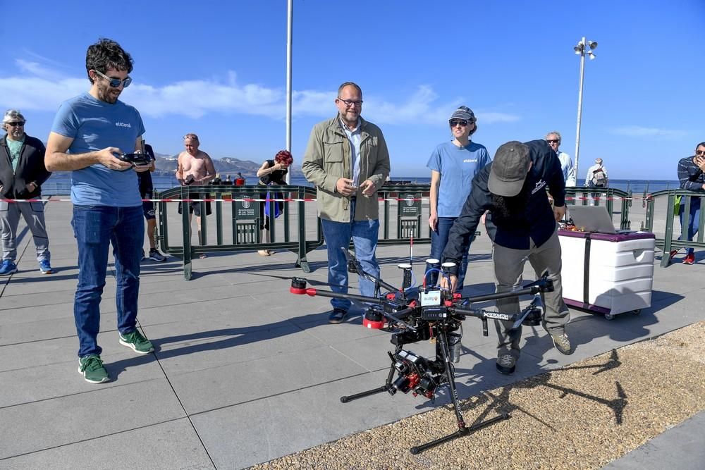 Las Canteras, a vista de dron.