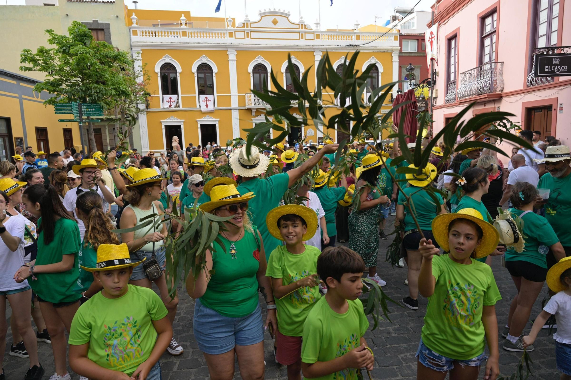 Tradición y fiesta en Gáldar en la Bajada de la Rama de Santiago