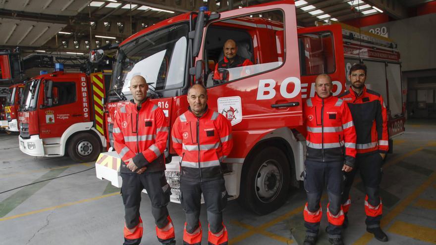 Los ángeles que emergieron del humo para salvar la vida de una joven en Gijón: &quot;Estaba en las últimas&quot;