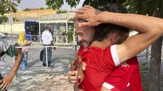 "Por favor, ayuda, busco a mi hermano de 13 años": la lucha desesperada de las familias por encontrar a los desaparecidos en Ceuta
