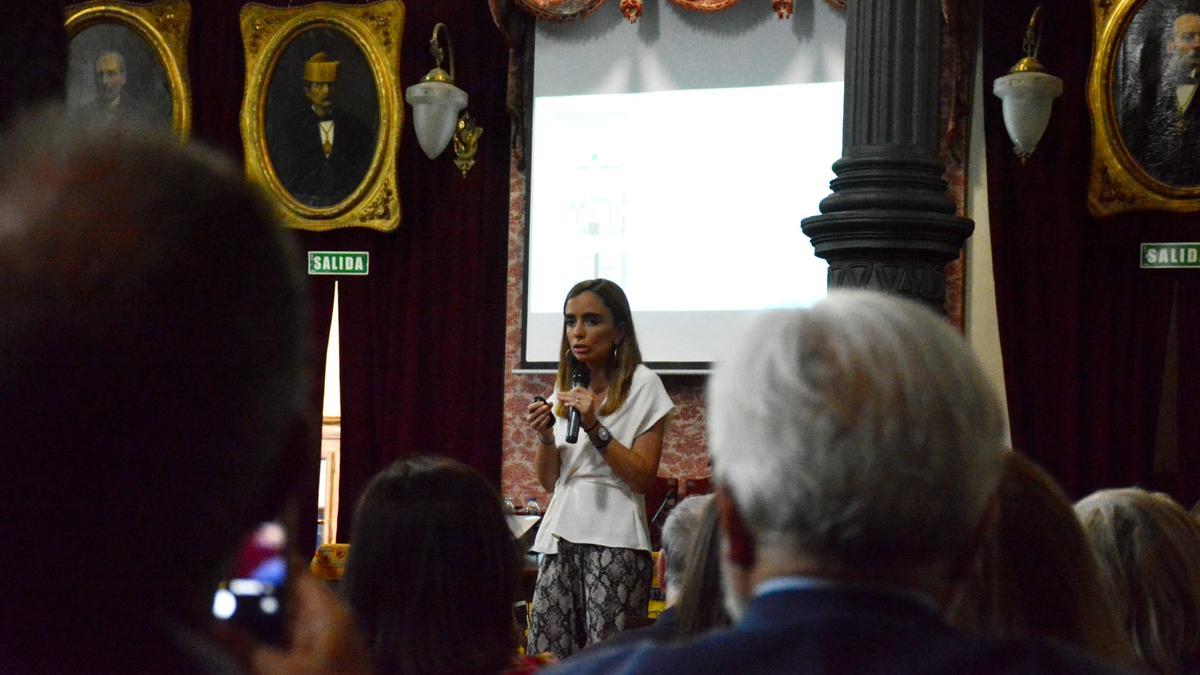 Belen de la Morena, este jueves, durante su intervención en el Paraninfo.