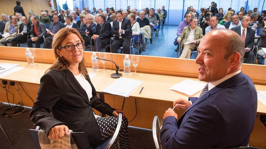 La presidenta de la Diputación, Mayte Martín Pozo, y el vicepresidente, Jose´María Barrios, en la última reunión del Consejo de Alcaldes. |