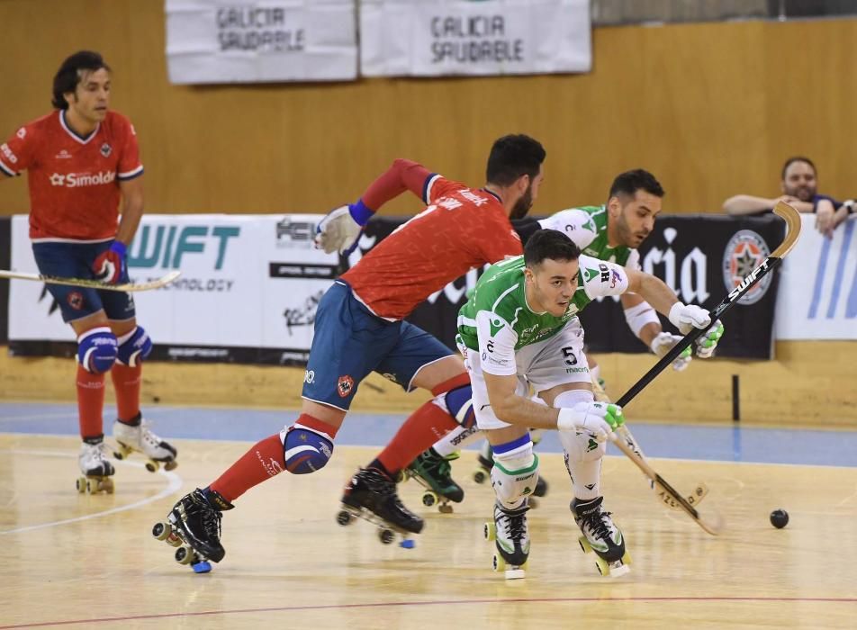 El Oliveirense supera al Deportivo Liceo en Riazor