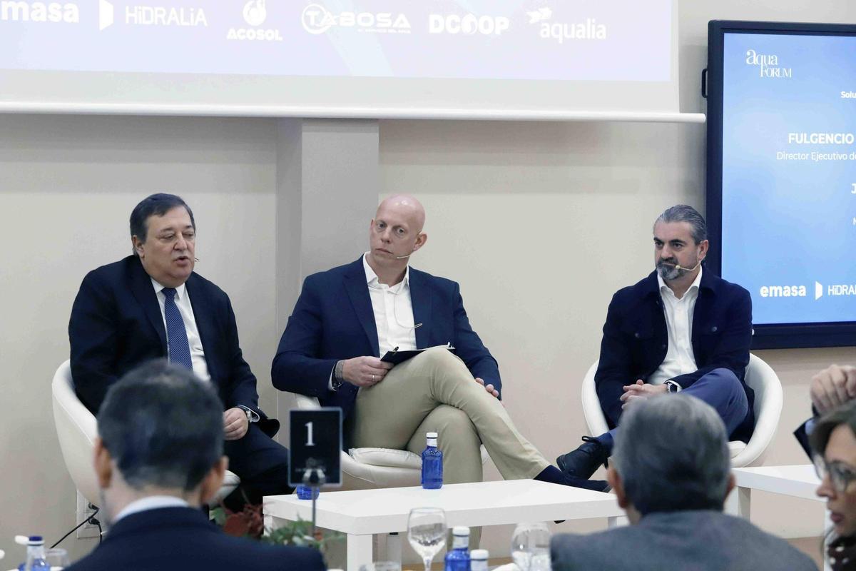 Intervinientes en la segunda mesa redonda de la IV edición de Aquaforum