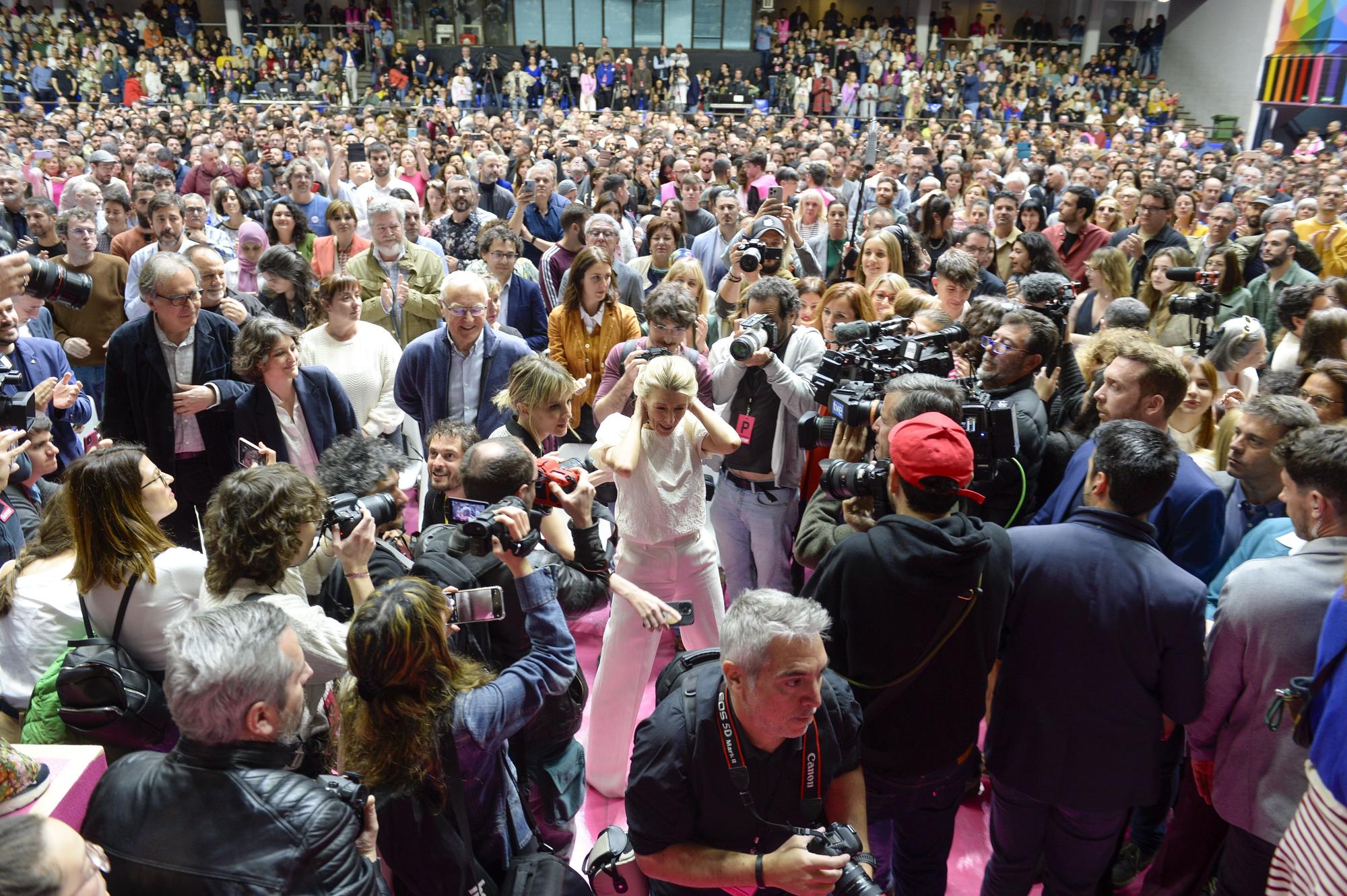 Unas 3.000 personas arropan a Díaz en el lanzamiento de su candidatura