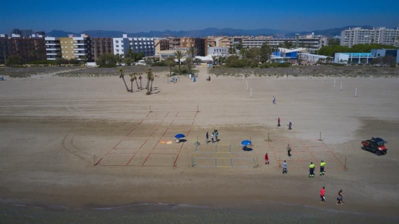 Canet prueba la parcelación de su playa