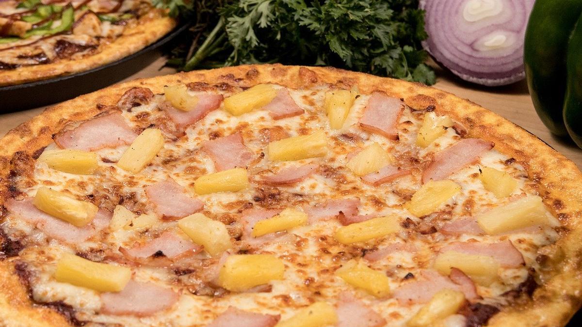 Pizza con piña