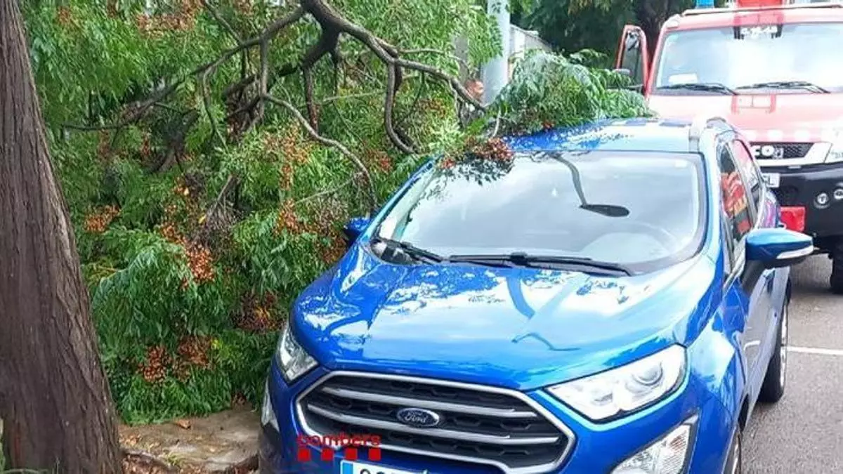 L'Hospitalet lidera las llamadas al 112 durante las fuertes lluvias del Baix Llobregat y el Barcelonès