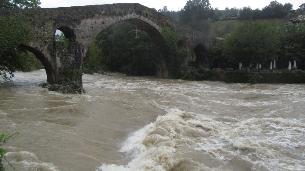 El Sella, a su paso por Cangas de Onís.