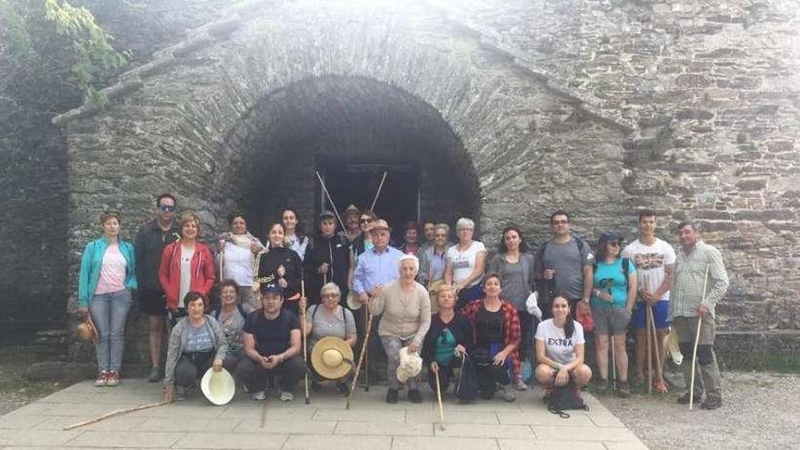 Emecla realizó anteayer el Camino entre O Cebreiro y Triacastela y continuará el domingo.